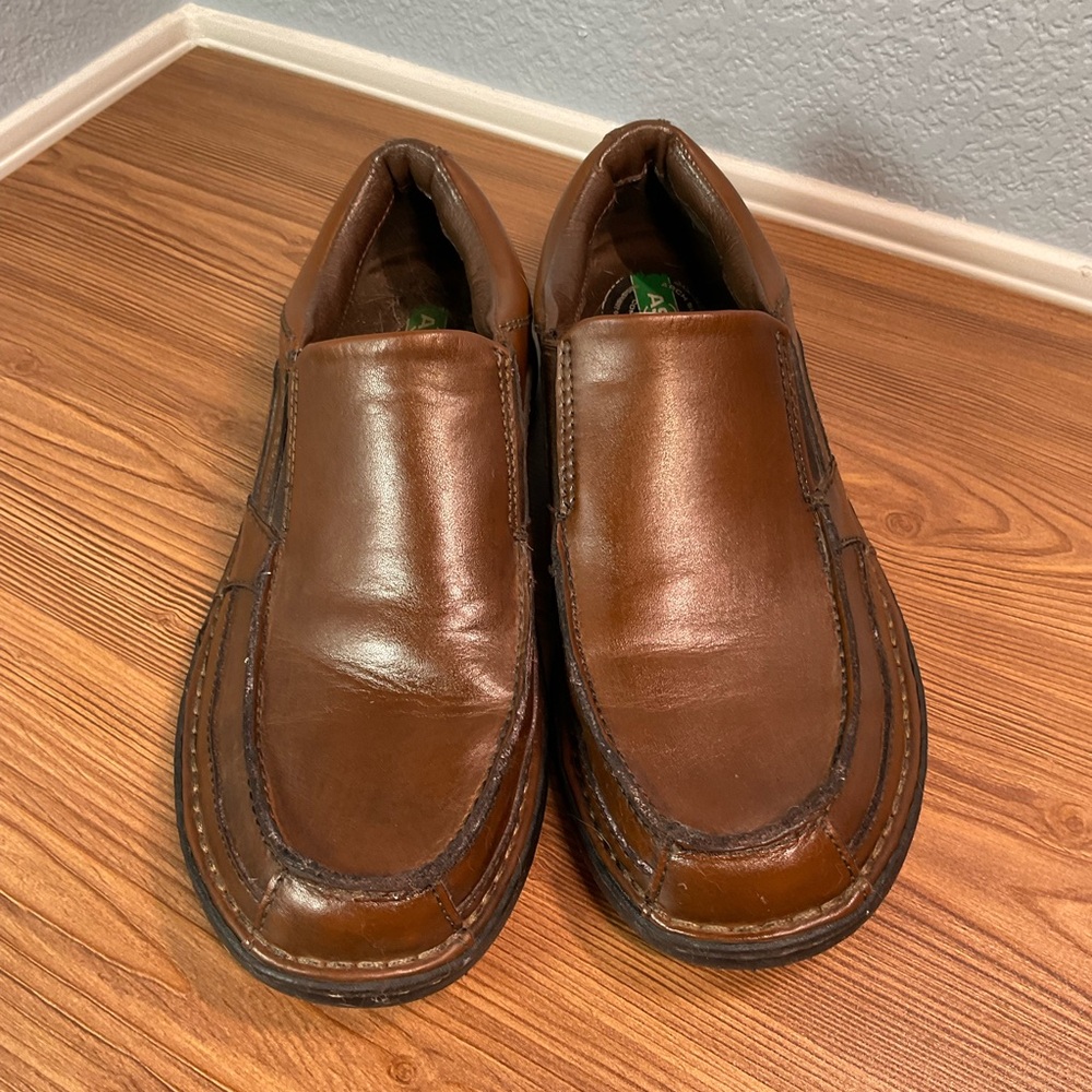 Men's Tan Leather Slip-On Loafers size  11 wide